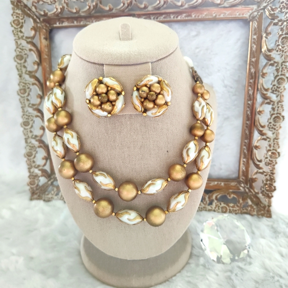 Vintage Deauville Faux Pearl Gold Tone Beaded Necklace w/Matching Earrings